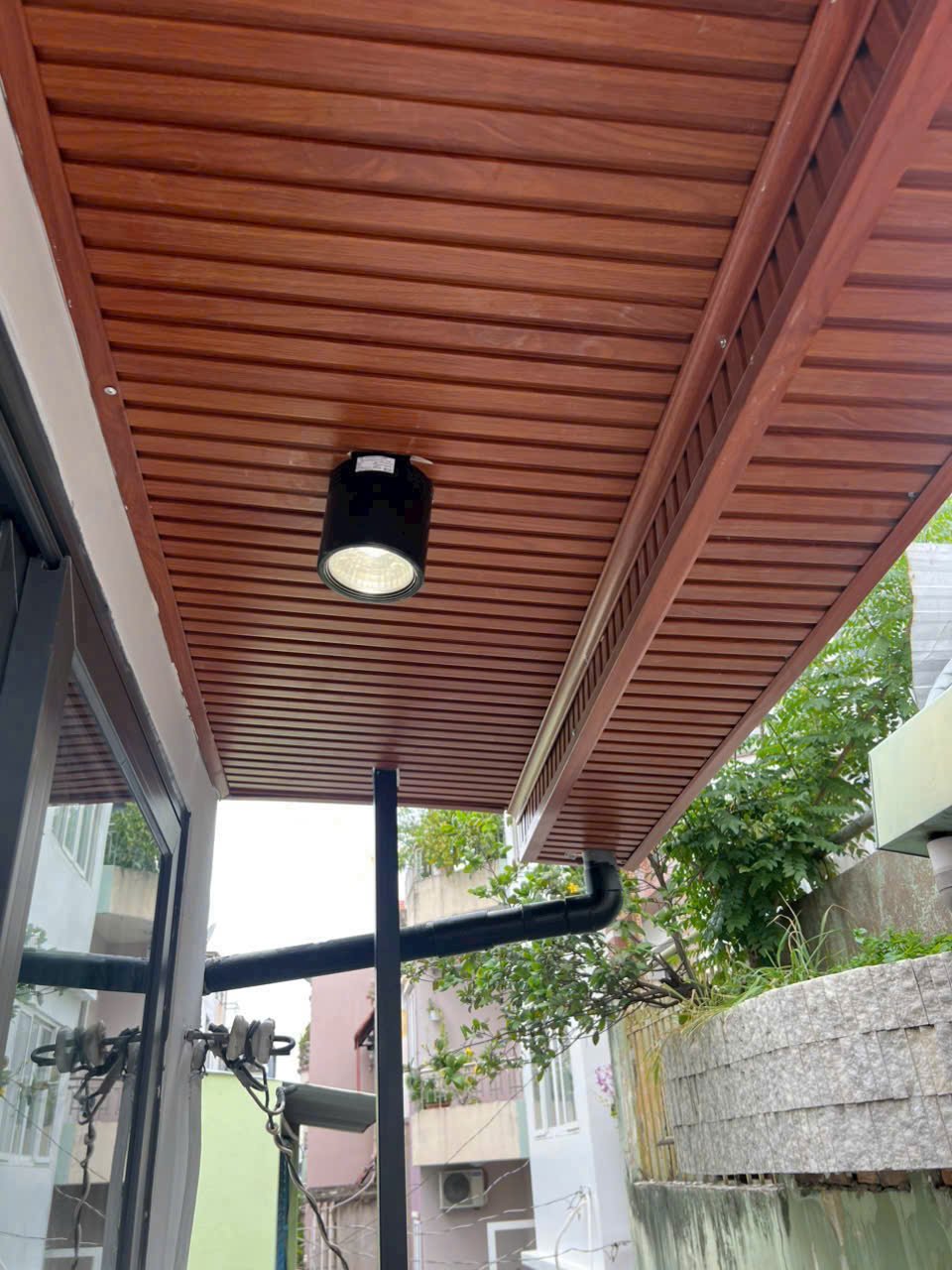 Nhà Nở hậu 3 tầng Đường 3m 8.5m2 – CMT8 Quận 3 - Ảnh 4